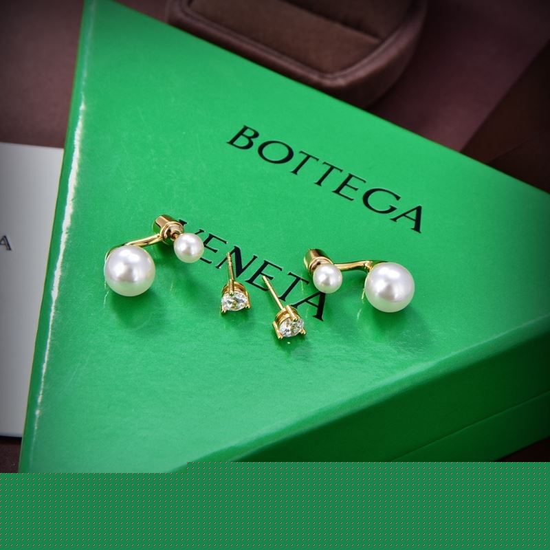 Bo*te*ga venenta earrings